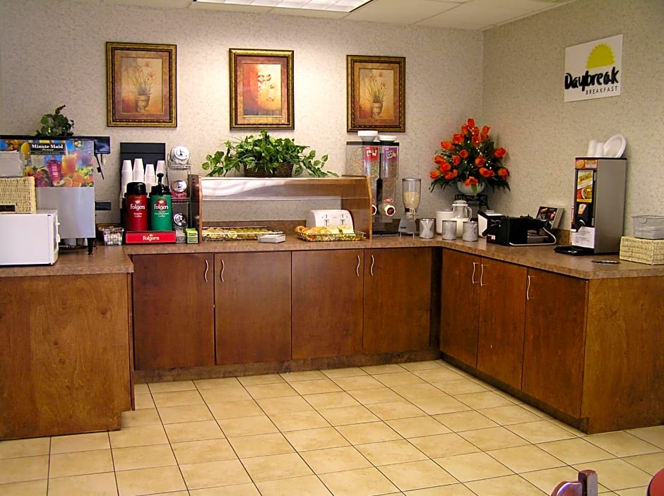 Days Inn by Wyndham Atlanta Stone Mountain
