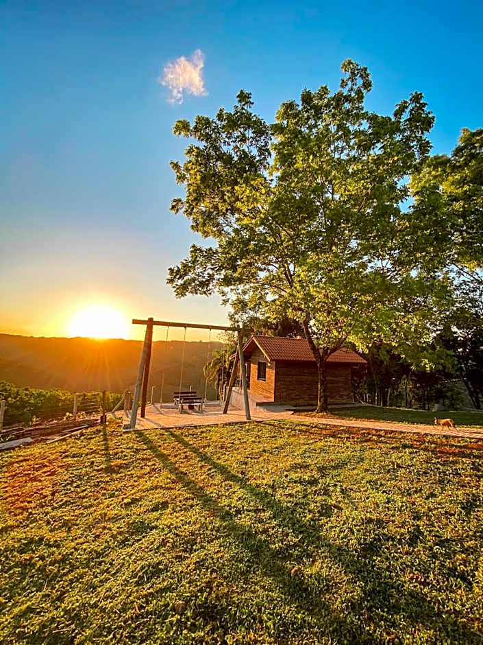 Vovô Emílio Chalés