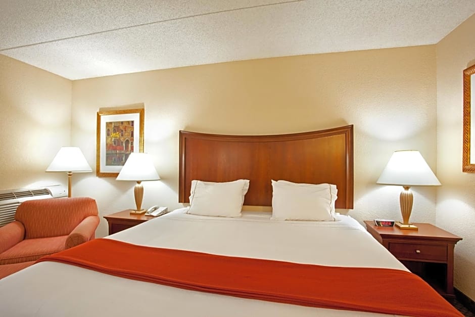 Holiday Inn Express Milwaukee - West Medical Center By IHG