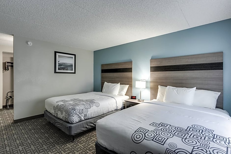 Days Inn & Suites by Wyndham Spokane