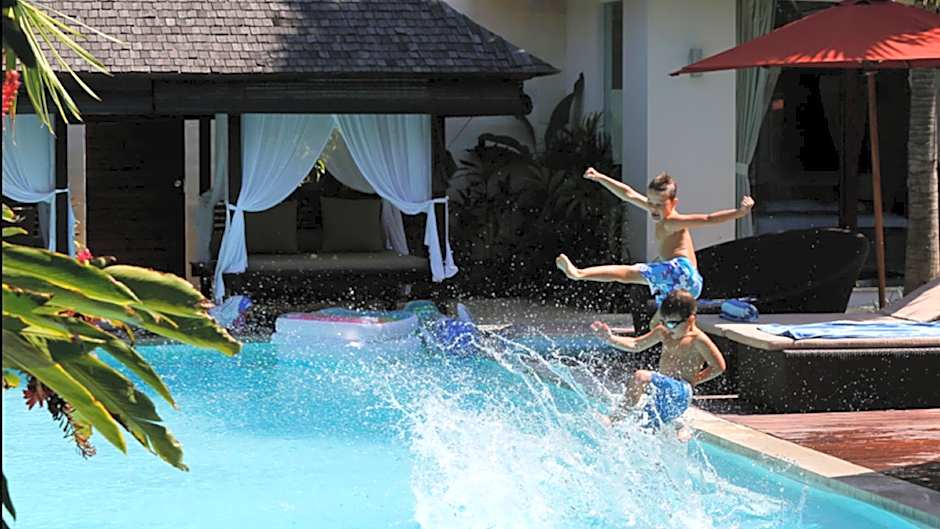 Chandra Bali Villas