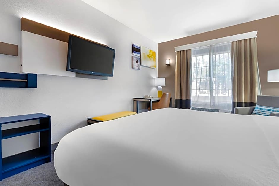 Comfort Inn & Suites Sacramento