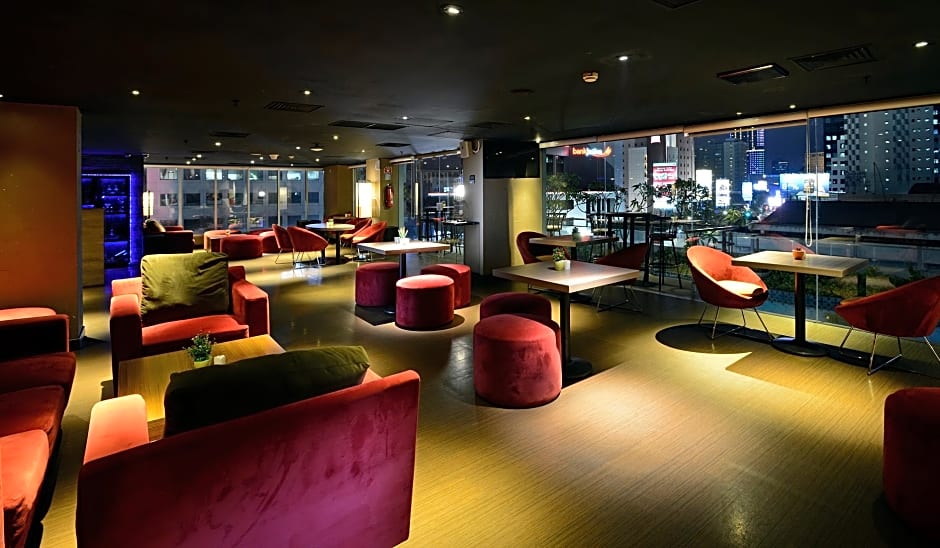 Crown Prince Hotel Surabaya Managed by Midtown Indonesia Hotels