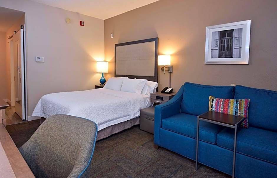 Photo 1 of 2 of 1 King Bed with Sofabed