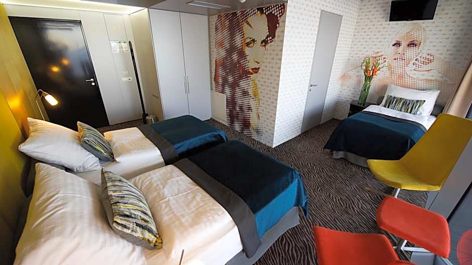 Sono Hotel