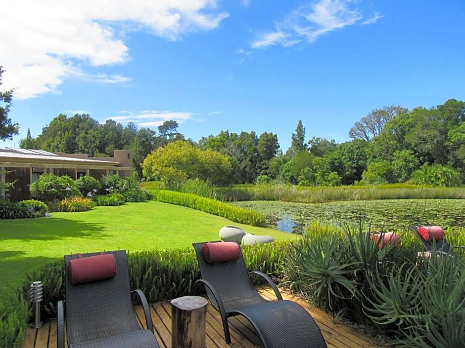 Lily Pond Country Lodge