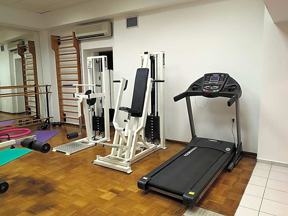 Elmi Suites Beach Hotel