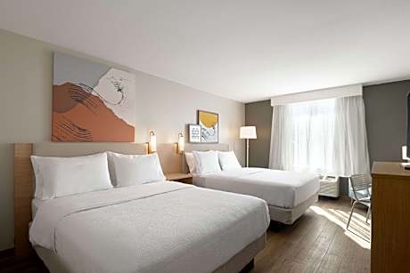 2 Queen Bed Suite
