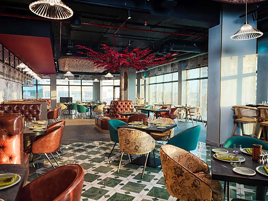 Movenpick Hotel Jumeirah Lakes Towers