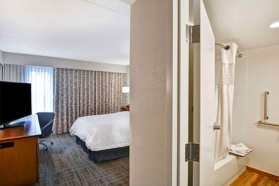 Hampton Inn By Hilton Albany Wolf Road Airport