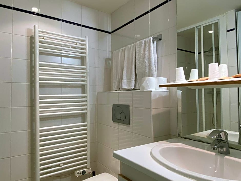 Lyo Hotel