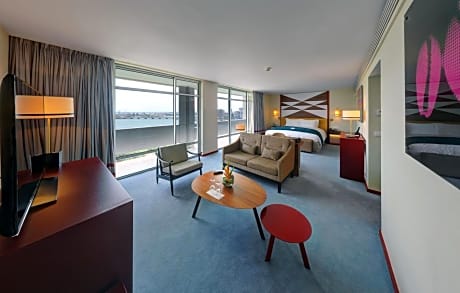 Junior suite, 1 king-size bed, balcony