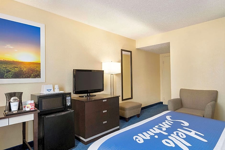 Days Inn by Wyndham Auburn/Finger Lakes Region