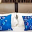 Southern Tip Hotel - City & 100m walk to McDonald's & FREE DOBI