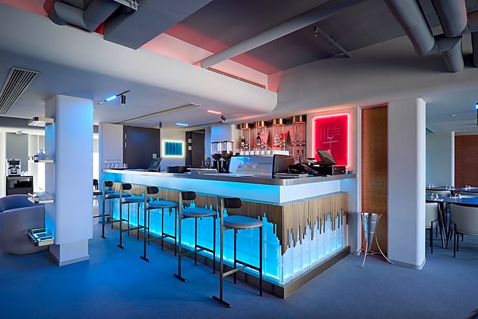 Motto by Hilton Hong Kong Soho