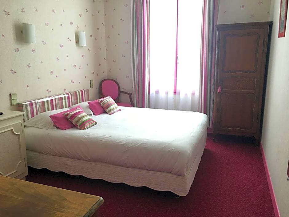 Hôtel Restaurant Le Grillon