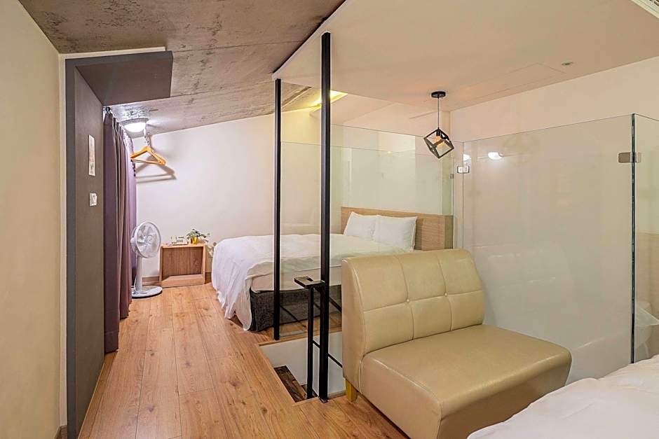 CHECK inn Express Taichung Yizhong