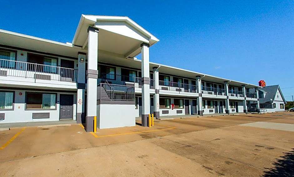 Motel 6-Alvin, TX