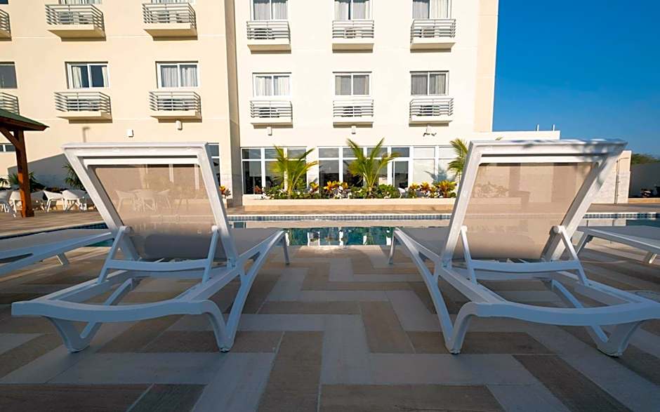 Super 8 by Wyndham Manzanillo