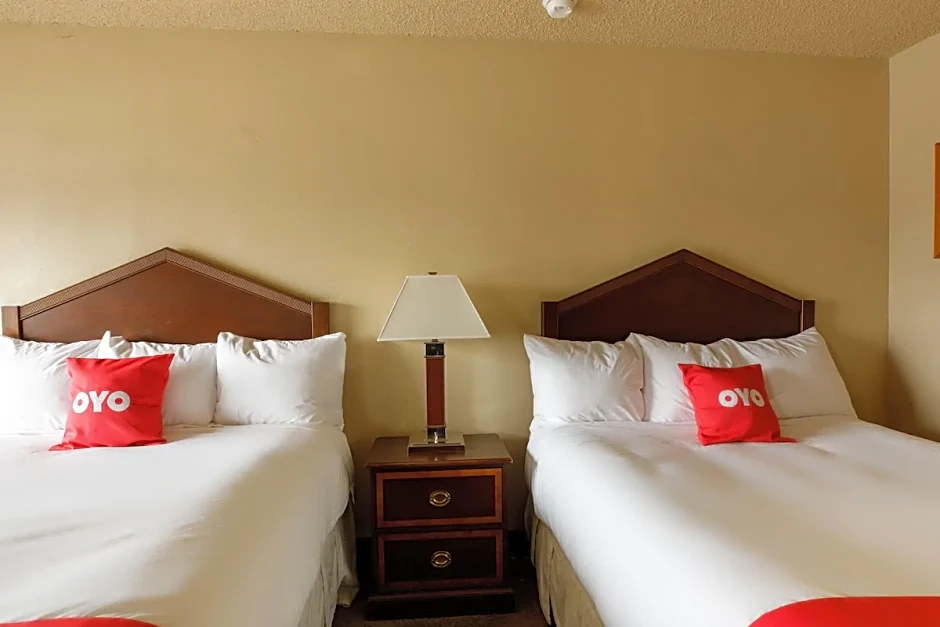 OYO Hotel Branson MO-165