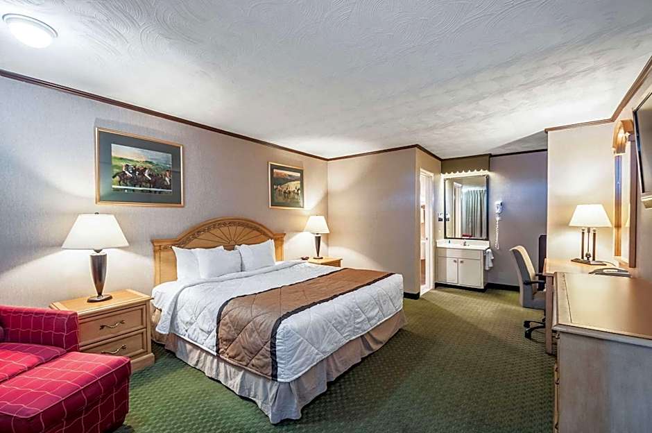 Rodeway Inn and Suites