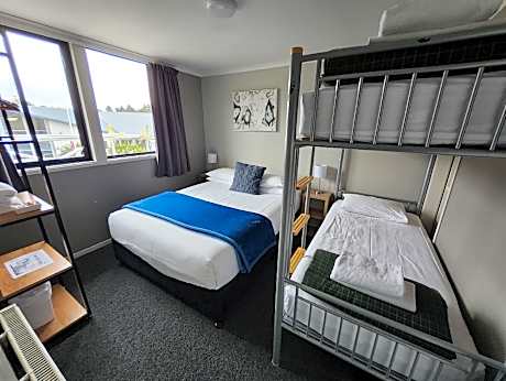 Quad Room (1 Double+2 Single Beds)