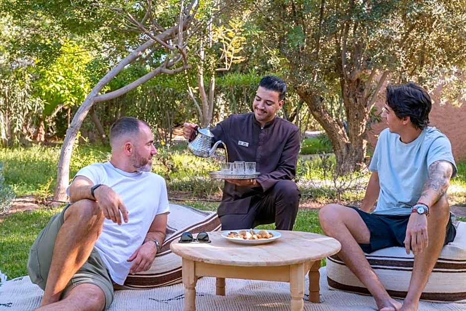 Oasis lodges
