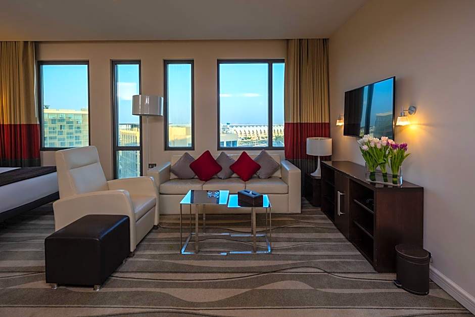 Staybridge Suites Yas Island Abu Dhabi By IHG