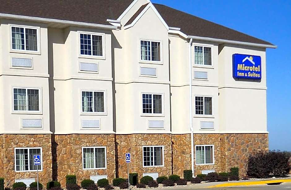 Microtel Inn & Suites by Wyndham Quincy Downtown/River Area