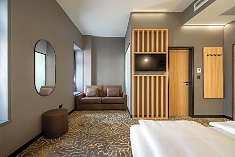 Superior Family Room