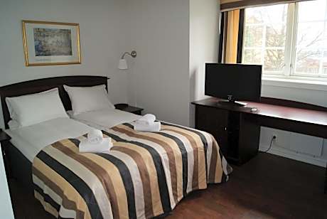 Family Room with Shower