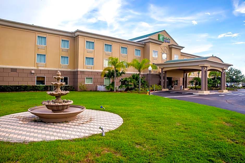 Holiday Inn Express Hotel & Suites Cocoa By IHG