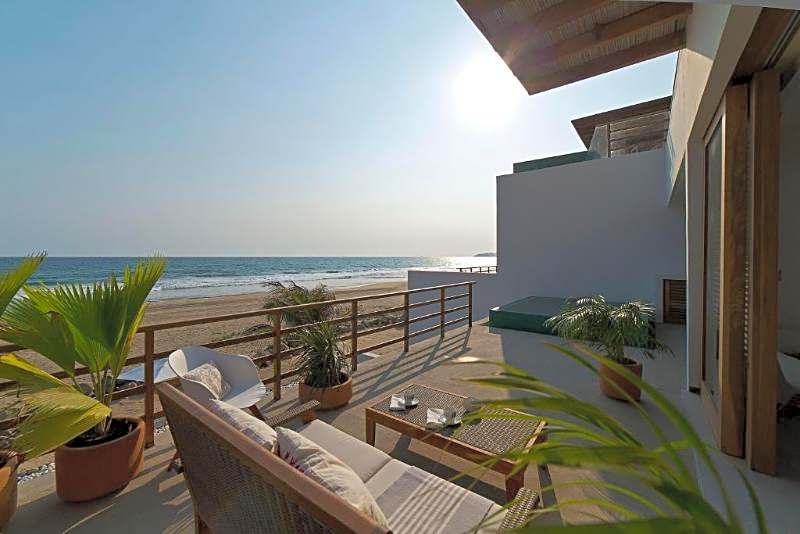 Marea Beachfront Villas