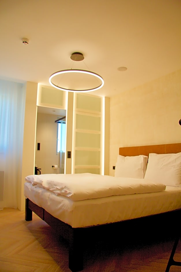 Photo 1 of 6 of Standard 1 Double Bed or 2 Beds