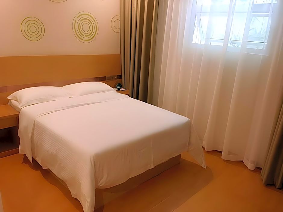 GreenTree Inn Xi'an Railway Station General Bus Station