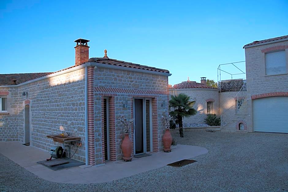 Le Mas des Mathes, Chambres d'hôtes, Studios