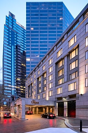 The Logan Philadelphia, Curio Collection by Hilton