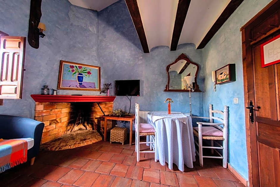 Hotel Royo Guarde-Puente Faco, junto al río Mundo