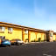 Quality Inn & Suites near Downtown Bakersfield