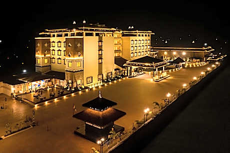 Shyama Sarovar Portico