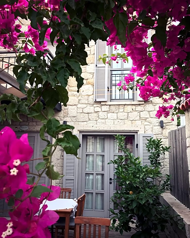 Çona Butik Otel