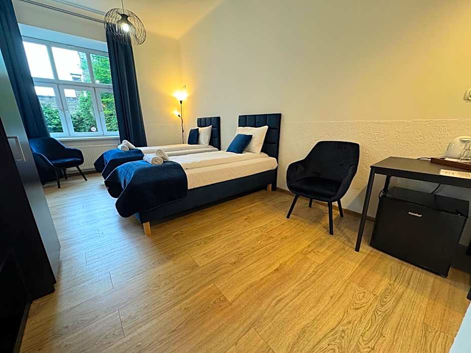 IRIS Aparthotel