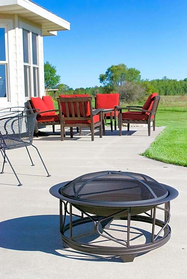 Settlement Courtyard Inn & Lavender Spa