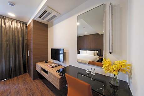 One Bedroom Deluxe Suite