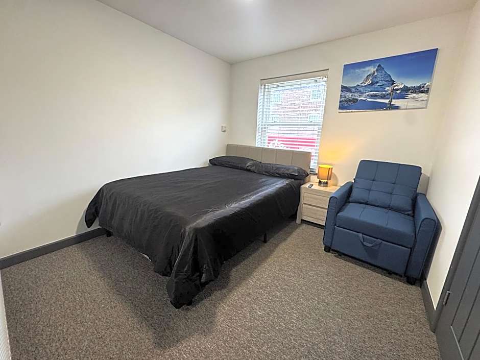 Gate Lodge - Private En-suite rooms, Kings Lynn, central location