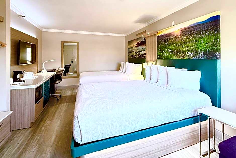 Days Inn by Wyndham Los Angeles LAX/ Redondo & Manhattan Beach