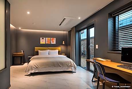 Deluxe Double Room with Balcony