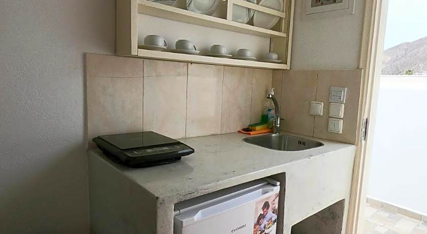 Anny Studios Perissa Beach