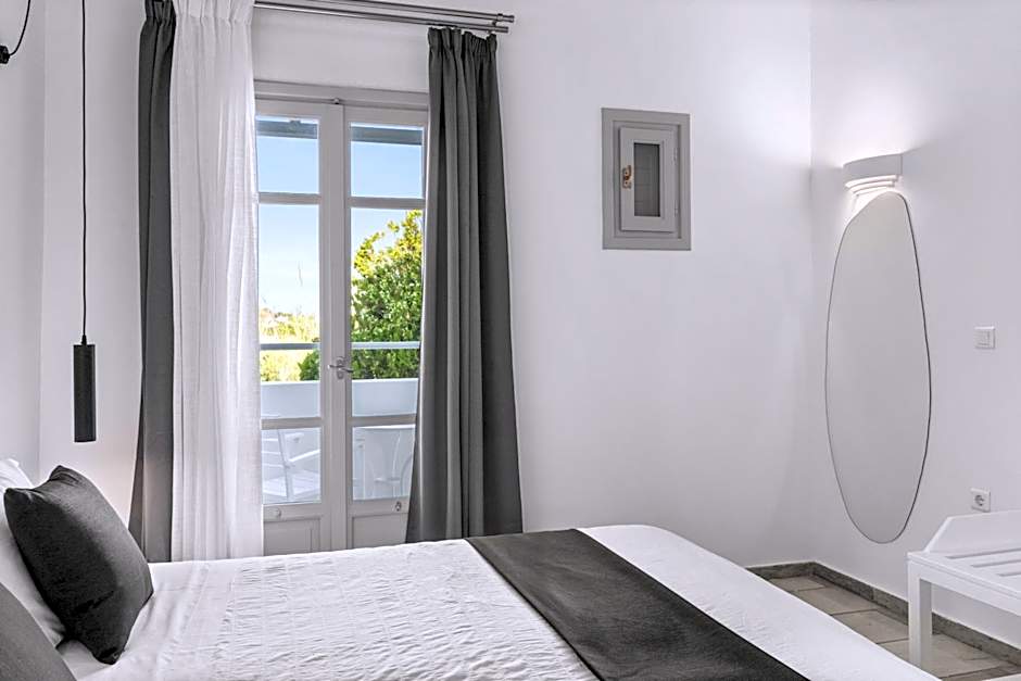 Zdjęcie 1 z 1 — 1 Double Bed or 2 Beds, Accessible, Inland View