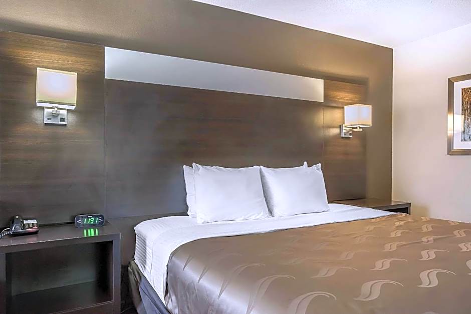 Quality Inn & Suites Stuttgart North